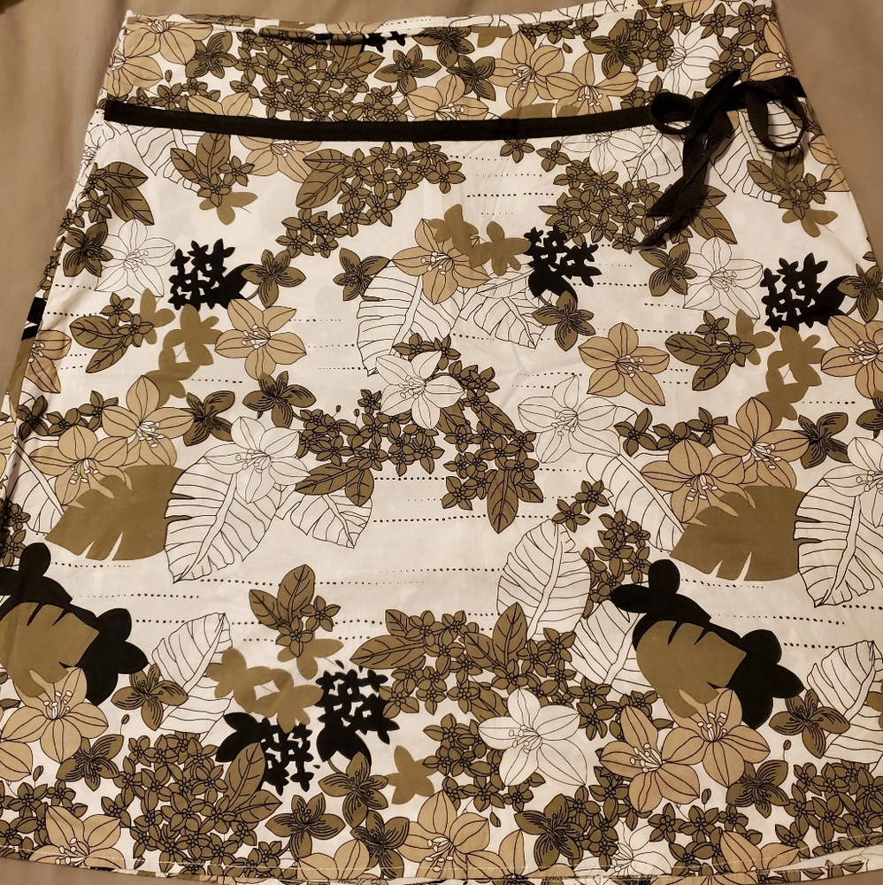 Ladies skirt